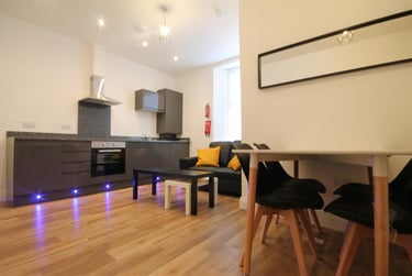 2 bed flat, Hutton Terrace, Sandyford, Newcastle, NE21QT - Image 1